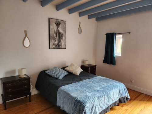 Adorable 5-bedroom estate in tranquil Carcassonne perfect for groups
