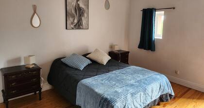 Adorable 5-bedroom estate in tranquil Carcassonne perfect for groups