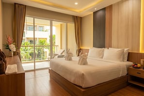 Luxury Condo, 1 Bedroom, Balcony, Pool View - The Pelican Resident by Ascend Siam (Krabi)
