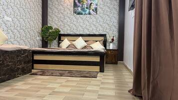 WiFi, bed sheets