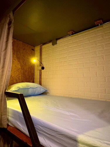 Room-cozy B&B Stay in Bangkok Noi With G