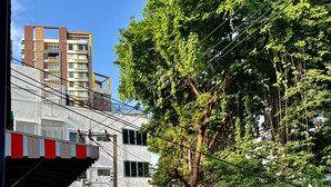 ห้องพักรวม, 1 ห้องนอน, ระเบียง, วิวเมือง | บริเวณภายนอก