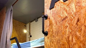 Shared Dormitory, 1 Bedroom, Balcony - Room-crew Bangkok Hostel on 3rd Floor ne (Bangkok)