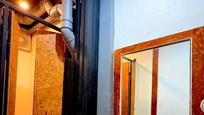 Dormitorio compartido, 1 habitación, para fumadores, balcón | Baño