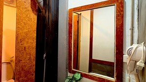 Dormitorio condiviso, 1 camera da letto | Bagno