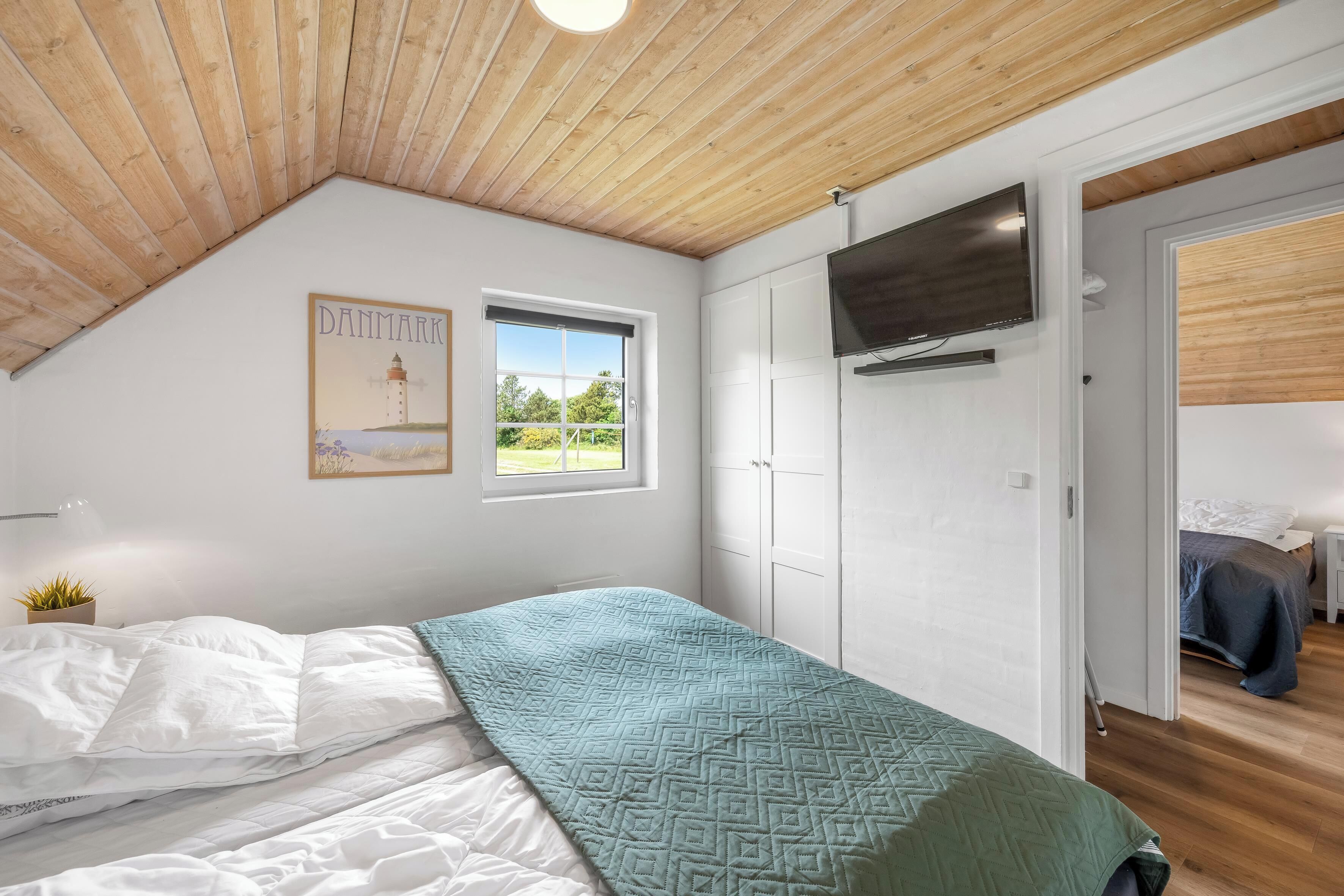 6 bedrooms, WiFi (free)