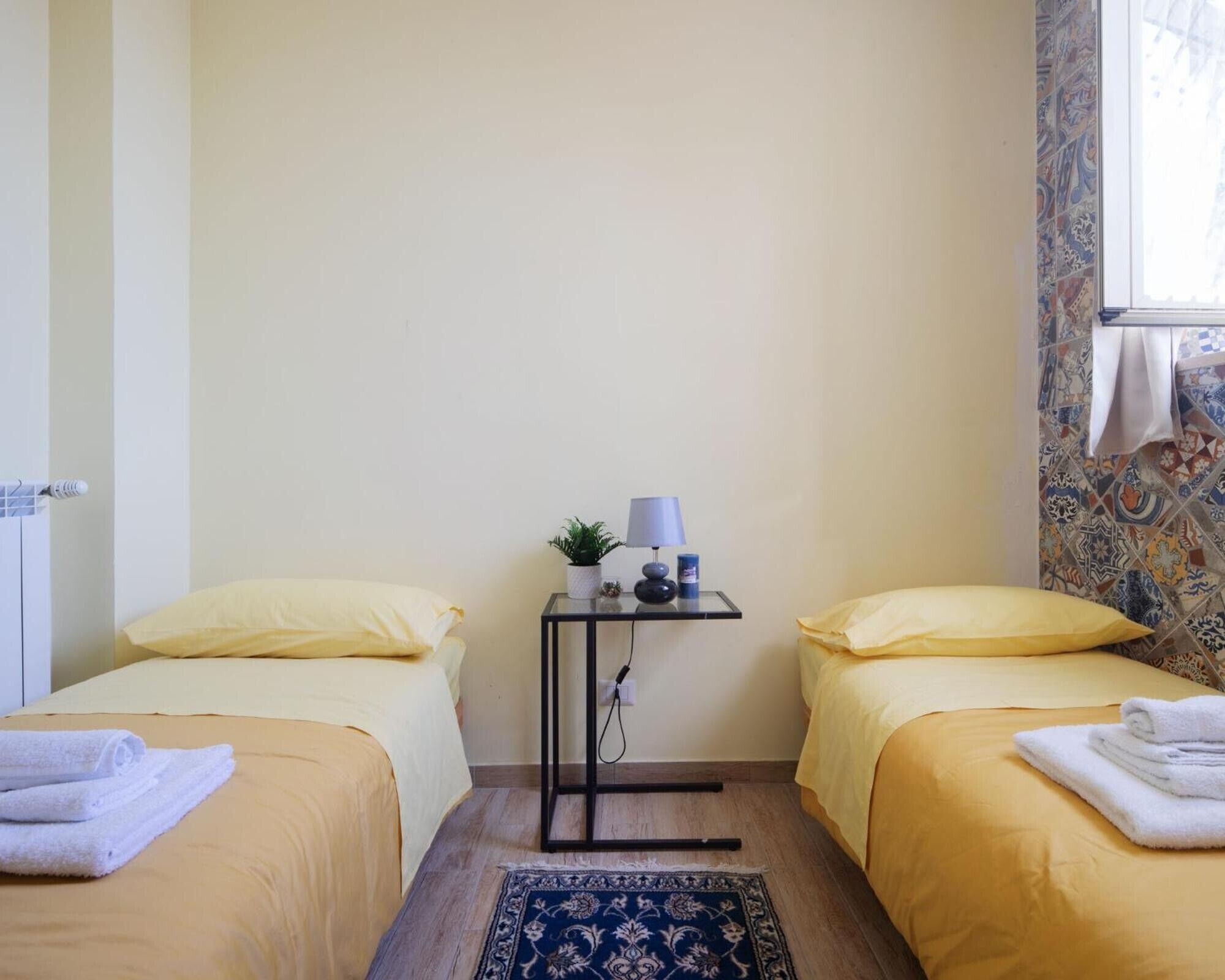5 bedrooms, iron/ironing board, WiFi, bed sheets
