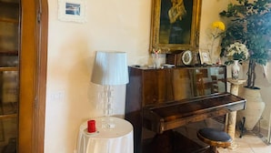 Unclassified image, 3 of 41, button - Villa 'Ennio' with Private Pool, Wi-Fi and Air Conditioning (Ciampino)