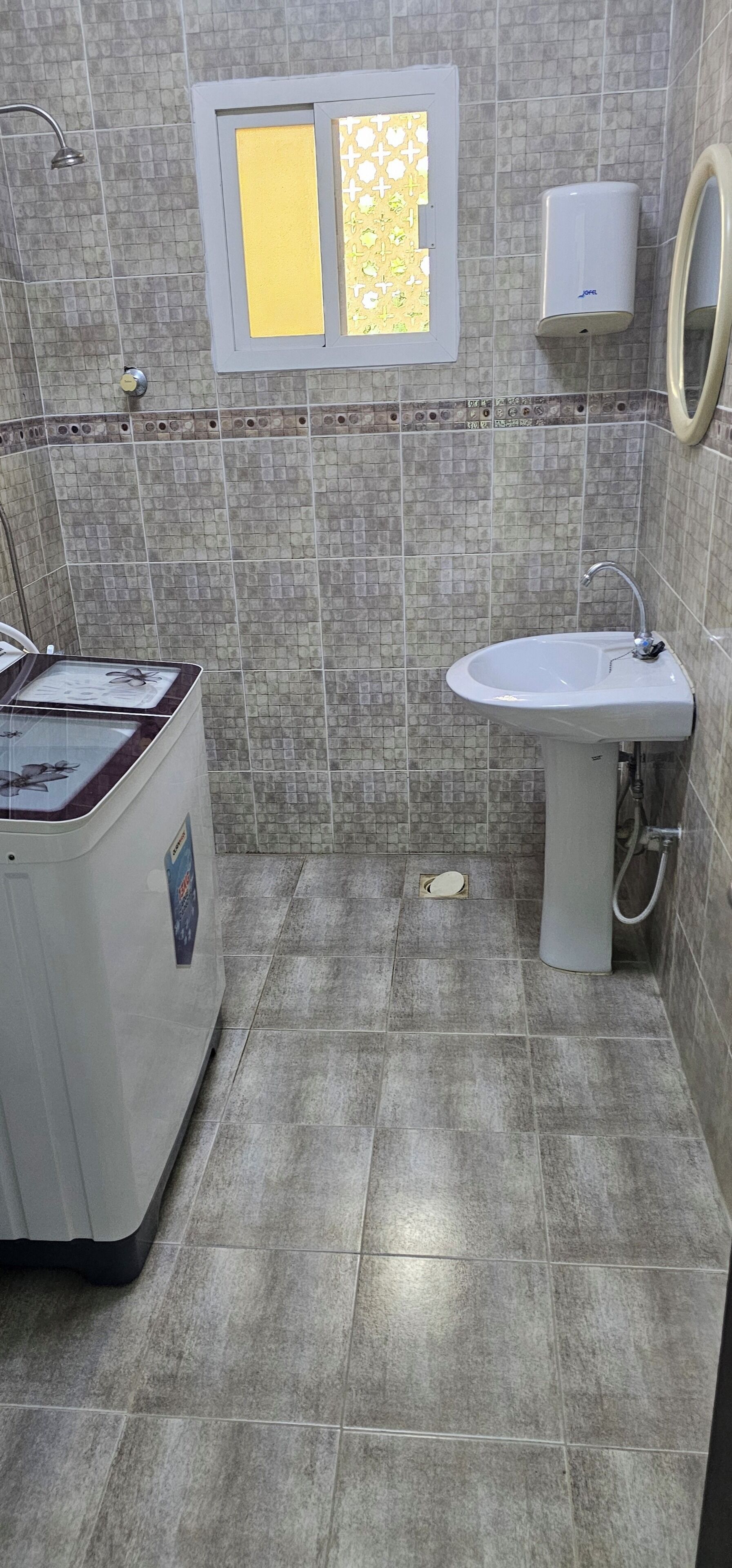 Shower, towels, soap, shampoo