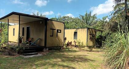 2 Tiny Houses, cadre boisé et accès rivière