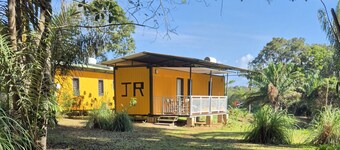 2 Tiny Houses, cadre boisé et accès crique