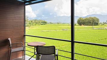 Loft Premium, 1 Tempat Tidur King, balkon, pemandangan gunung | Halaman properti