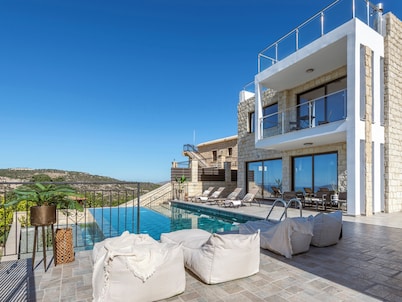 Sea-view Retreat - Villas With Private Pools