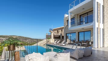 Villa, 3 habitaciones, alberca privada, vista a la montaña | Exterior