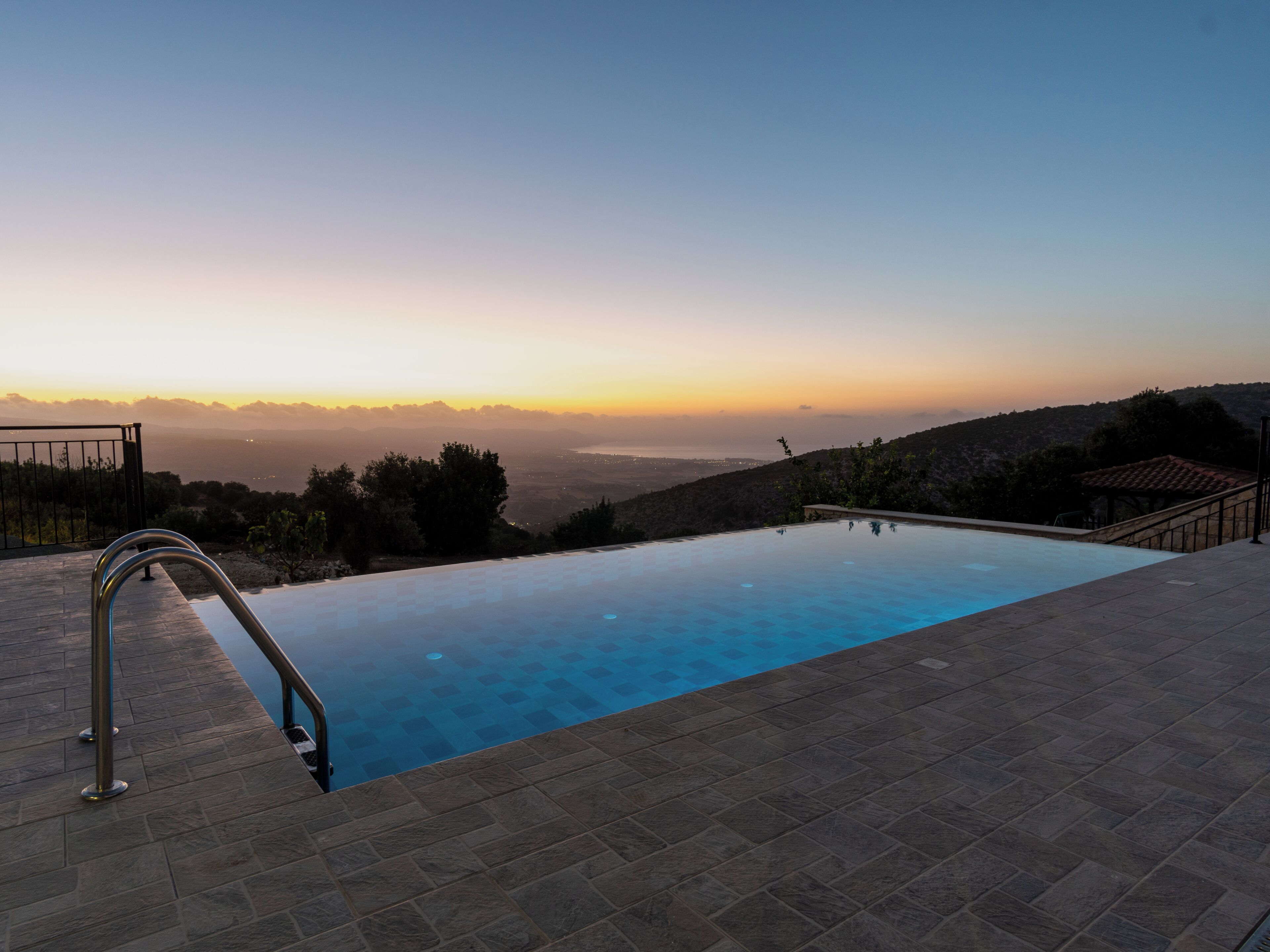 Villa, 3 habitaciones, alberca privada, vista a la montaña | Área de parrilladas y picnic