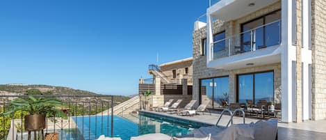 Villa, 3 habitaciones, alberca privada, vista a la montaña | Exterior