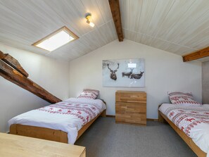 Room - Cozy apartment in the heart of the village (Le Monêtier-les-Bains)