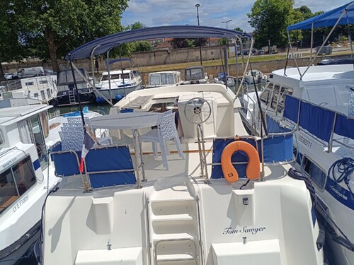 Discover our boat in Cognac - 7 to 9 guests