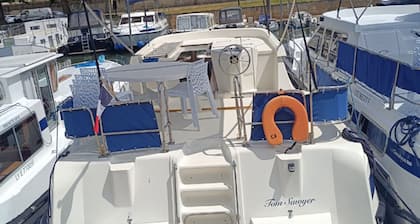Discover our boat in Cognac - 7 to 9 guests