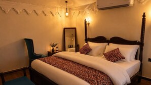 Unclassified image, 4 of 15, button - Jawai Garh Resort (Bisalpur)