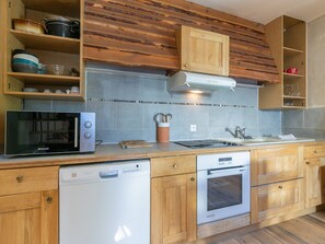 Private kitchen - Cozy duplex in village center (Le Monêtier-les-Bains)