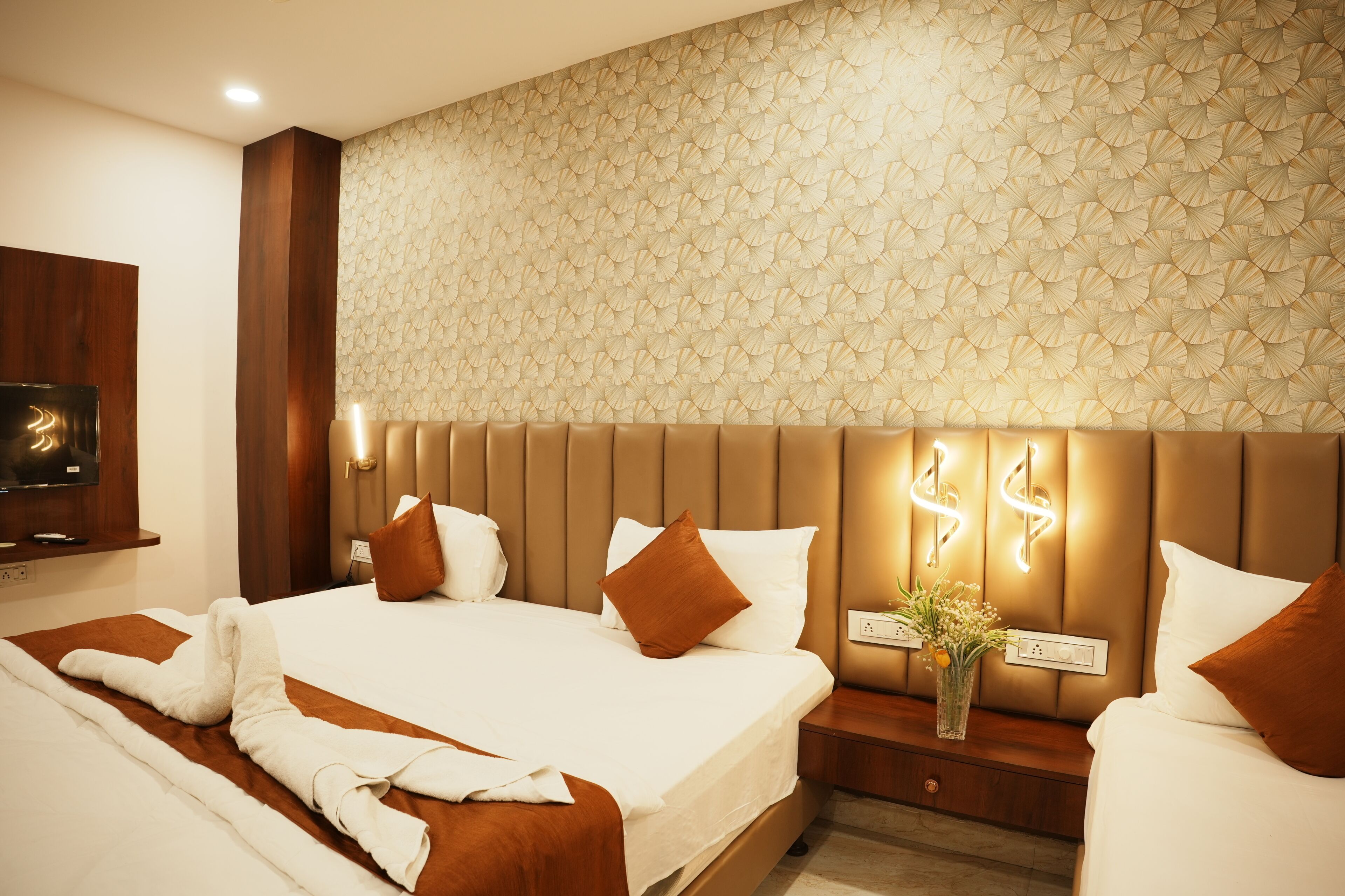 Superior Double Room | Egyptian cotton sheets, premium bedding, memory-foam beds, desk