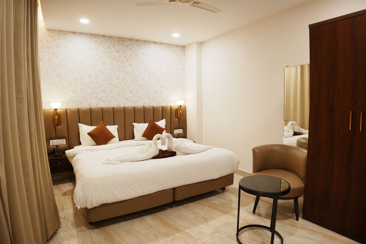Habitación ejecutiva, 1 cama matrimonial, para fumadores, aire acondicionado | Sábanas de algodón egipcio y ropa de cama de alta calidad