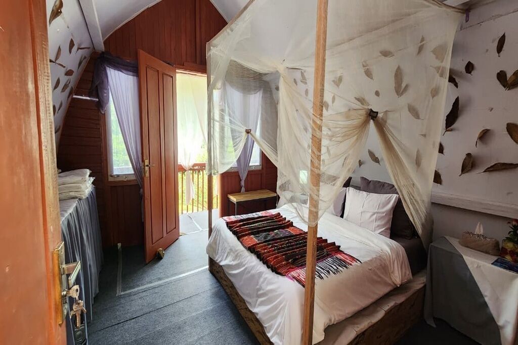 Comfort cottage, balkon, uitzicht op heuvels | Geluiddichte muren, een strijkplank/strijkijzer, gratis wifi