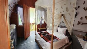 Comfort cottage, balkon, uitzicht op heuvels | Geluiddichte muren, een strijkplank/strijkijzer, gratis wifi