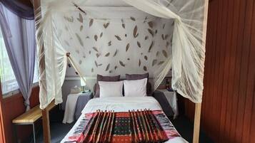 Comfort cottage, balkon, uitzicht op heuvels | Geluiddichte muren, een strijkplank/strijkijzer, gratis wifi