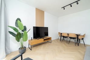 Apartamento, balcón | Tabla de planchar con plancha y wifi gratis