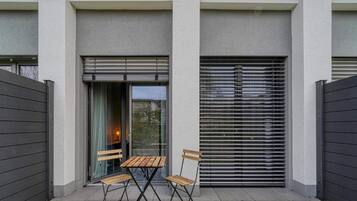 House | Outdoor dining