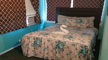 1 quarto, acesso à internet, roupa de cama