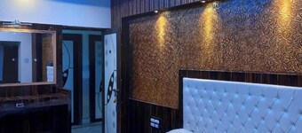 Munger Hotel nr. Bazar Palace Raj 