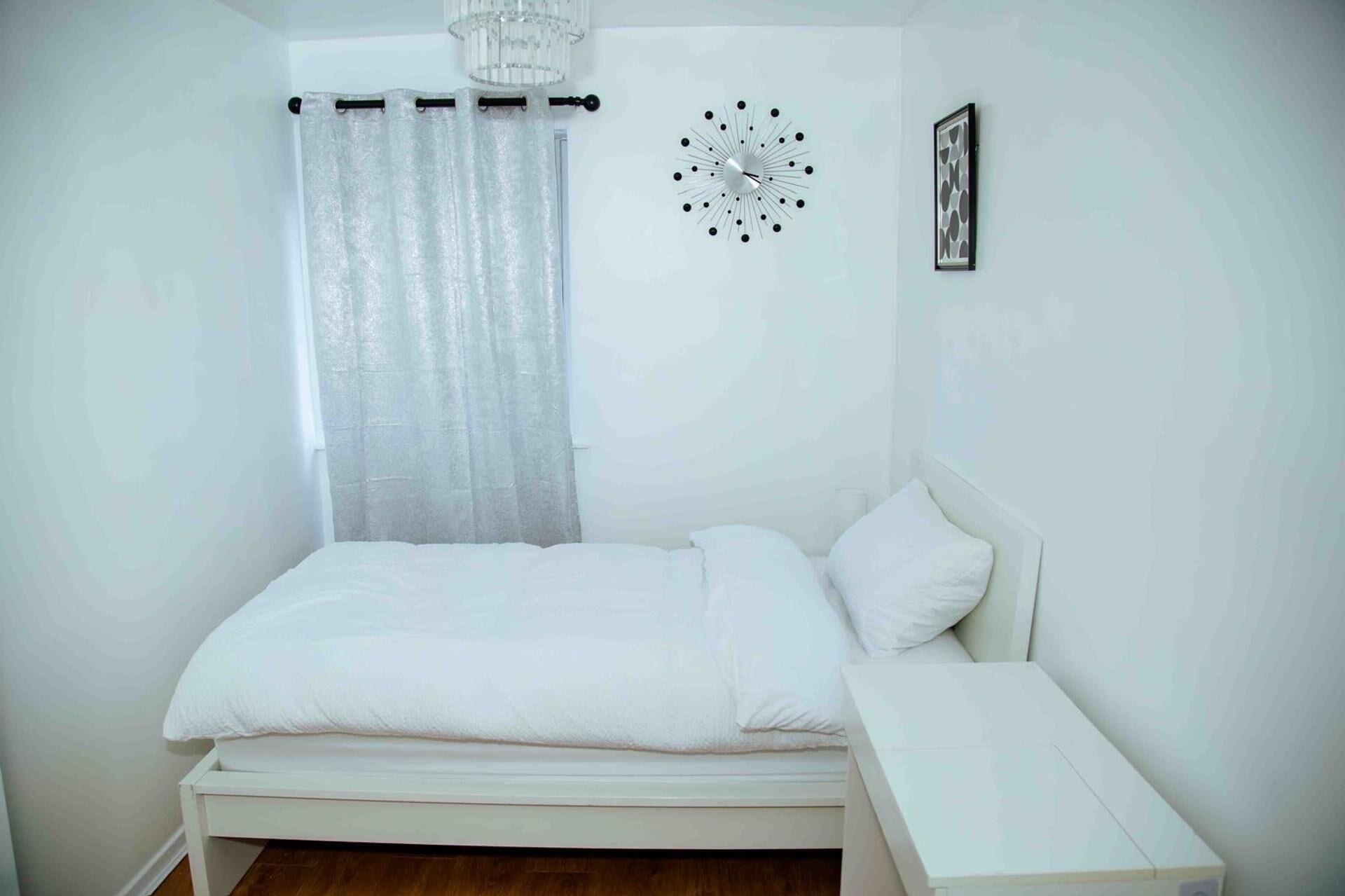 3 bedrooms, WiFi (free), bed sheets
