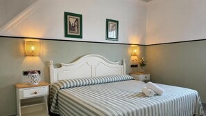 Standard-Doppelzimmer, Balkon, Stadtblick | Kostenloses WLAN