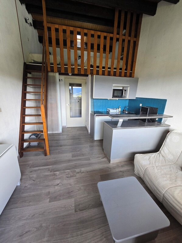 Interior - Vrbo Property (Font-Romeu-Odeillo-Via)