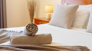 1 habitación, tabla de planchar con plancha, wifi y ropa de cama