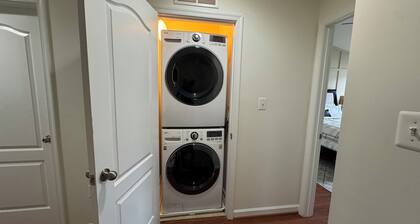 Modern 4BR Townhome - Perfect for Extended Stays