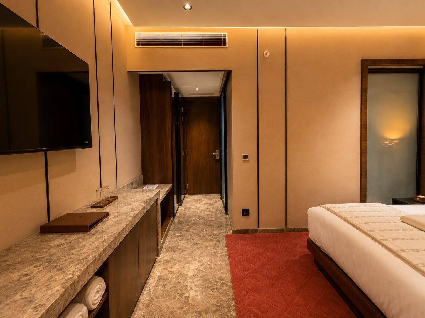 Habitación doble | Escritorio, tabla de planchar con plancha, wifi gratis