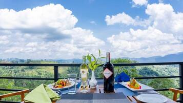 Family Quadruple Room, Balcony, Garden View | Outdoor dining