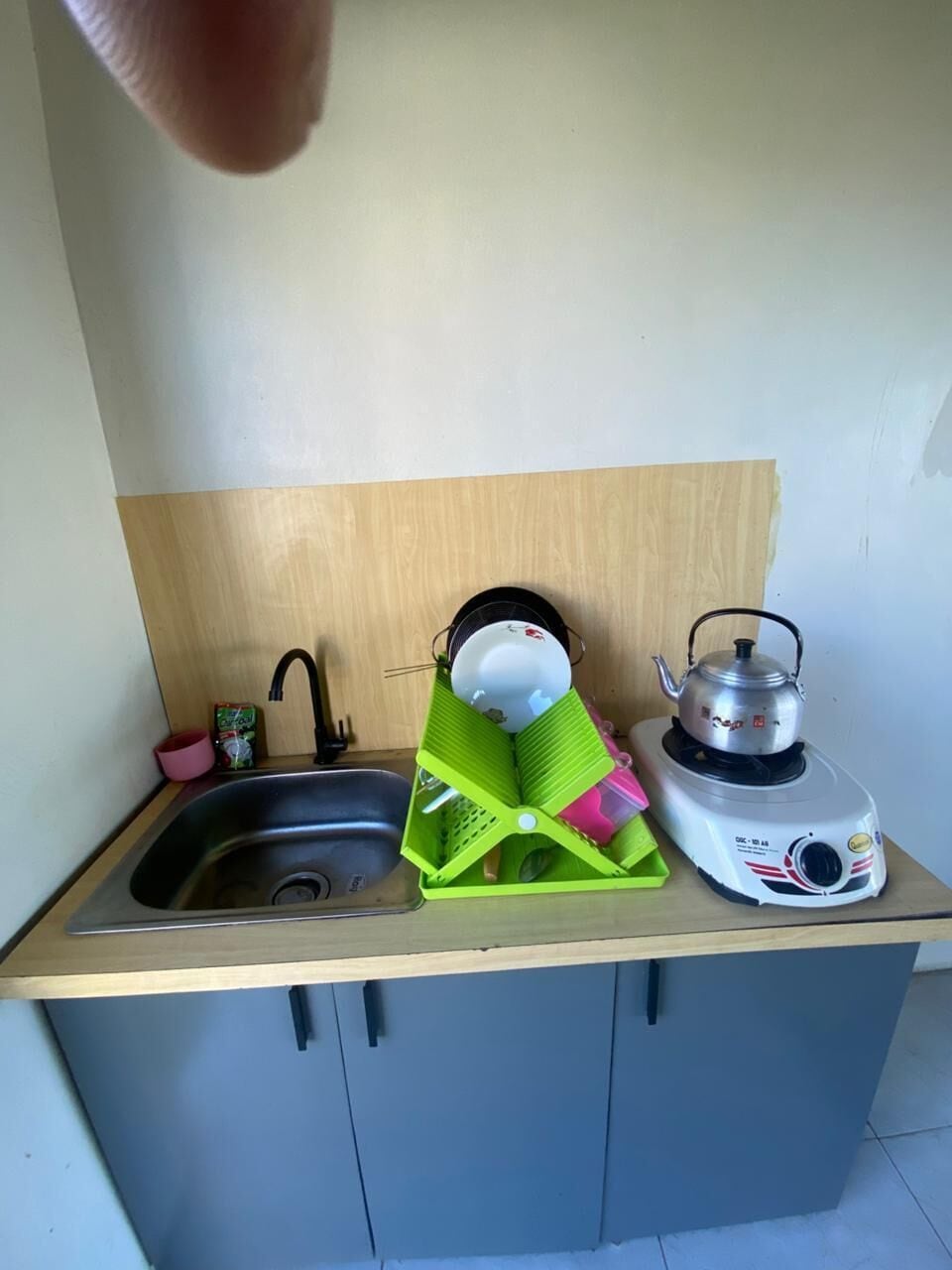 Quarto solteiro conforto, vista para a montanha | Cozinha privada