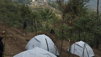 Barraca, varanda, vista para a colina | Diversos