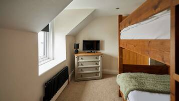 2 bedrooms