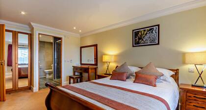 Host Stay Hornbeam Lodge