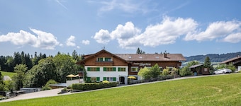 Apartment 'Kojen' with Mountain View, Shared Garden and Wi-Fi
