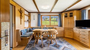 Interior - Apartment 'Kojen' with Mountain View, Shared Garden, and Wi-Fi (Krumbach)