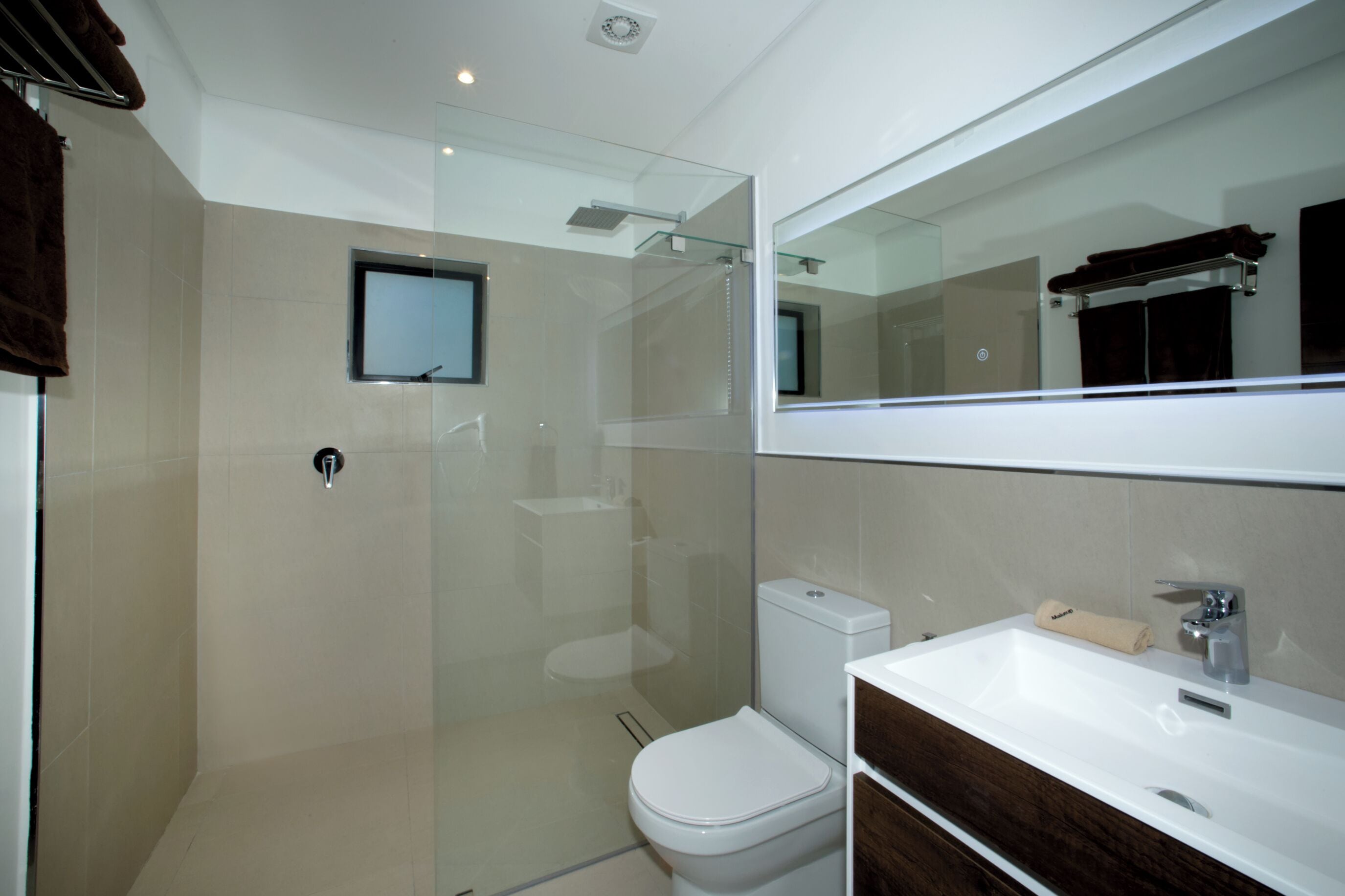 Superior-Doppelzimmer, Balkon | Badezimmer