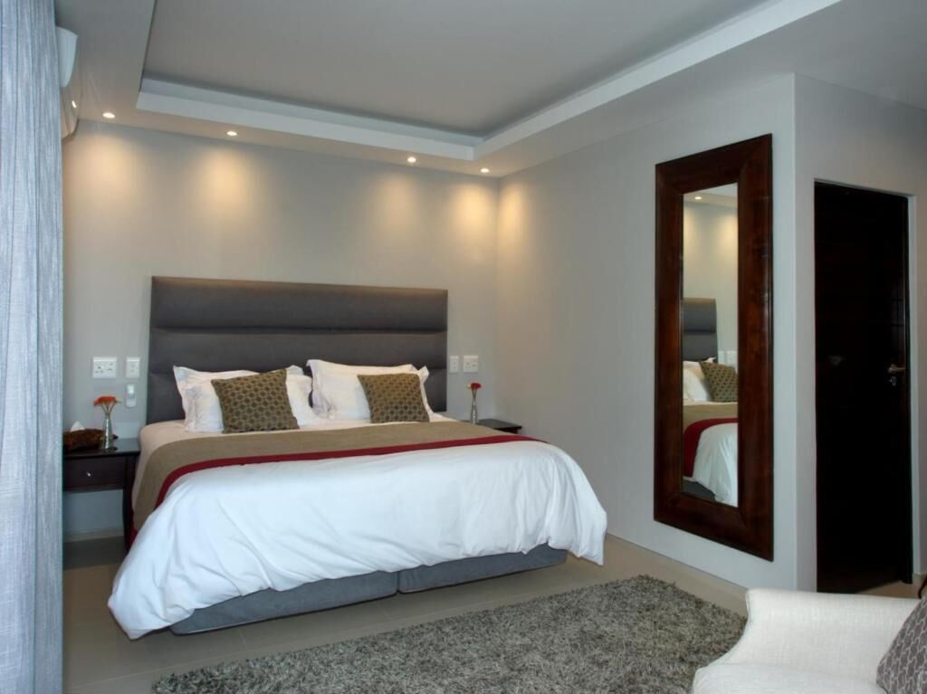 In-room safe, iron/ironing board, free WiFi