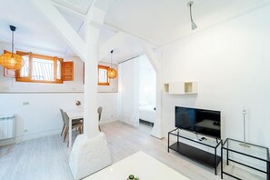 Interior - Cozy Central Apartment in Burgos (Burgos)
